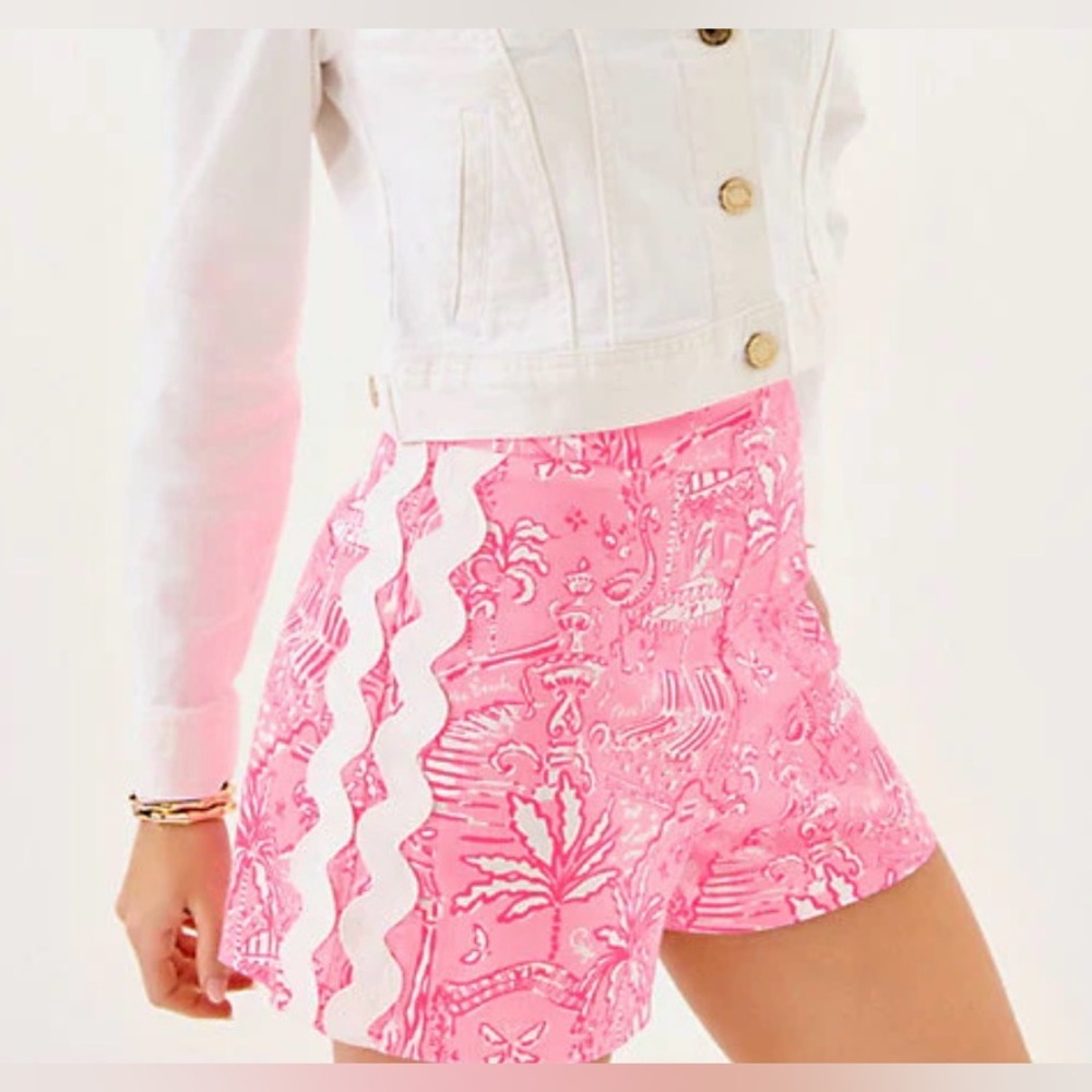 NWT size 10 4" Sarissa Stretch Short - Conch Shell Pink Pennys Playground